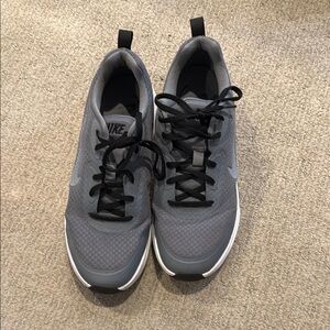 Nike Men's Black and Gray Sneakers